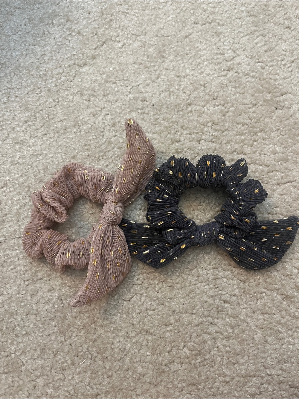 J Crew Factory women’s set of 2 scrunchies